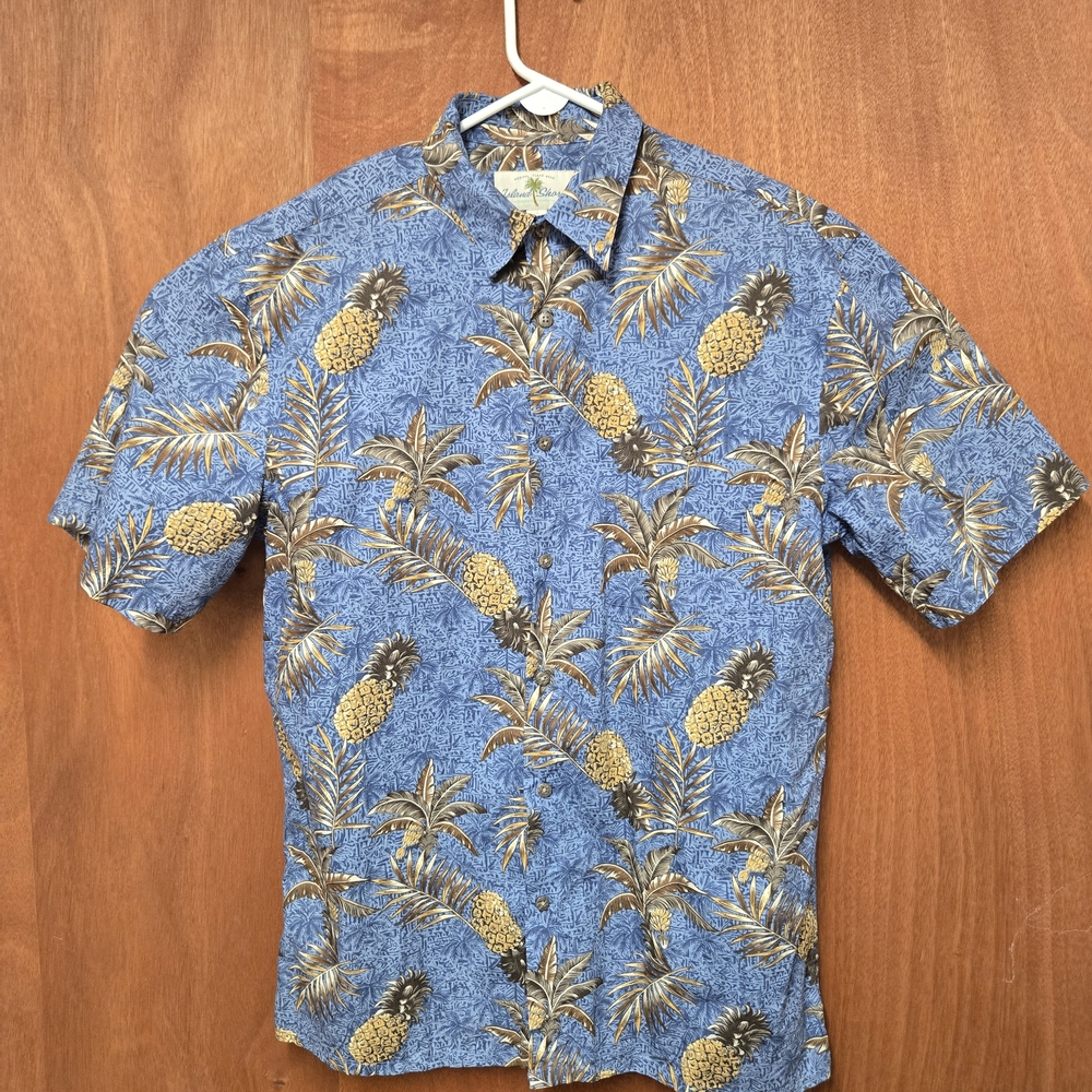 Island Shores Tropical Blue Pineapple Print Men's Shirt size M